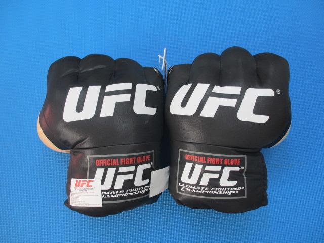 UFC BIG GLOVE